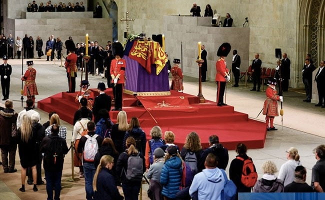 Coffin Of Queen Elizabeth