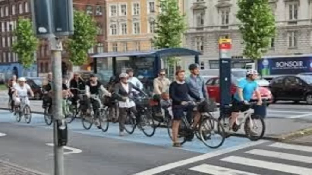 Embracing Greener Transportation: How Cycling is Revolutionizing Commutes