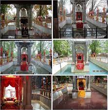 Different colored waters in the temple spring
