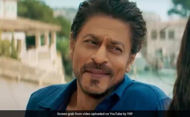 <strong>Shah Rukh Khan Was Asked To Give A "Genuine Review" Of <em>Pathaan</em>. His Reply</strong>