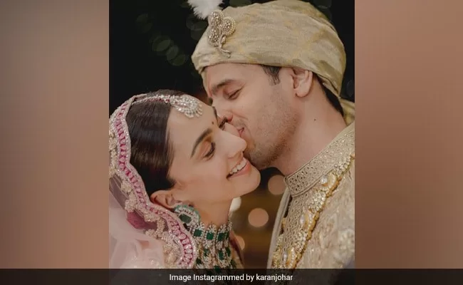 <strong>Karan Johar Was At Kiara Advani-Sidharth Malhotra's "<em>Mandap</em> Of <em>Mohabbat</em>." Read His Emotional Post</strong>