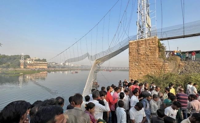 <strong>22 Wires Were Already Broken Before Gujarat Bridge Snapped: Probe Report</strong>