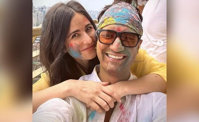 <strong>Holi 2023: Katrina Kaif Celebrated With Vicky Kaushal, His Family And Her Sister Isabelle</strong>