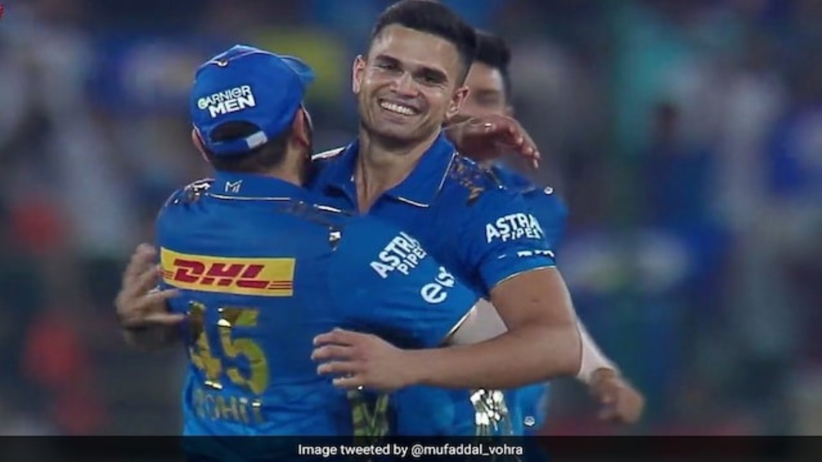 Arjun Tendulkar Takes 1st IPL Wicket In Tense Last Over For MI vs SRH, Rohit Sharma Ecstatic