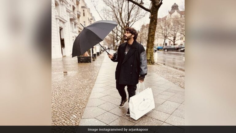 Arjun Kapoor Through The Lens Of Malaika Arora In A Pic All The Way From Berlin