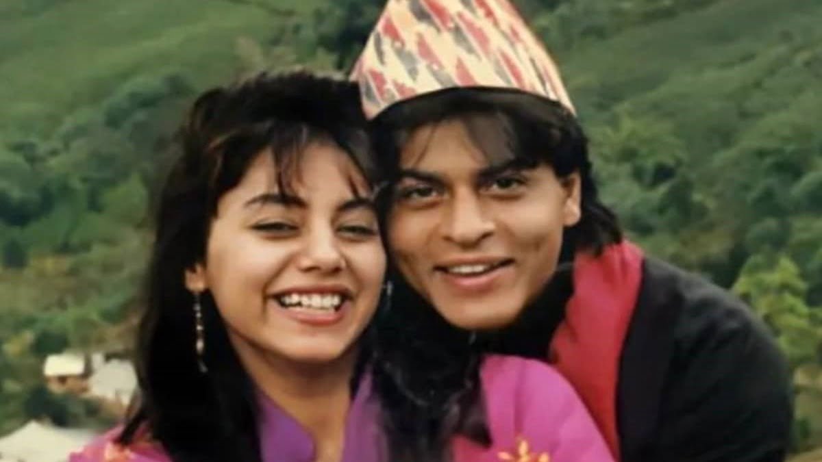 Shah Rukh Khan And Wife Gauri In Throwback Gold From Their "Honeymoon In Darjeeling". Our Day Is Made