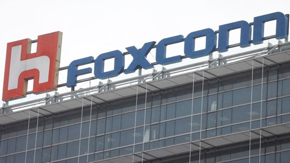 iPhone Maker Foxconn Buys Huge Site In Bengaluru For ₹ 300 Crore