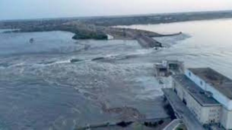 Breaking News: Devastating Dam Collapse Sparks Urgent Evacuations in Ukraine