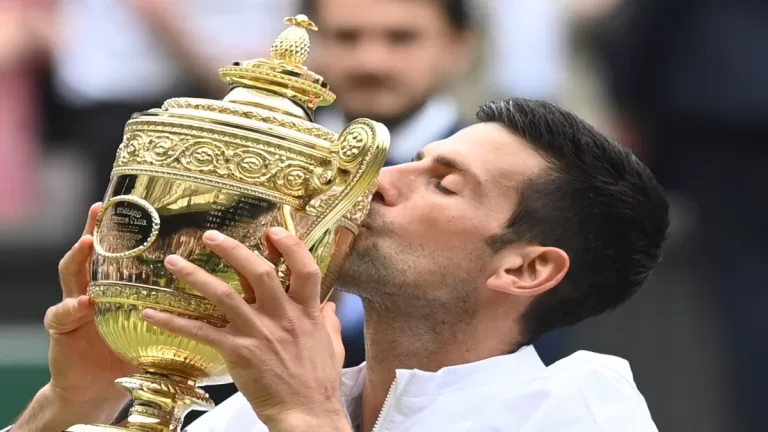 "Djokovic's Wimbledon Triumph: Overcoming Hurkacz's Power"
