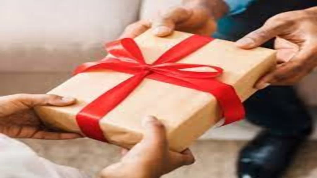 Gift-Giving in Pharma: Unlocking the Power of Reciprocity Gift-Giving in Pharma: Unlocking the Power of Reciprocity