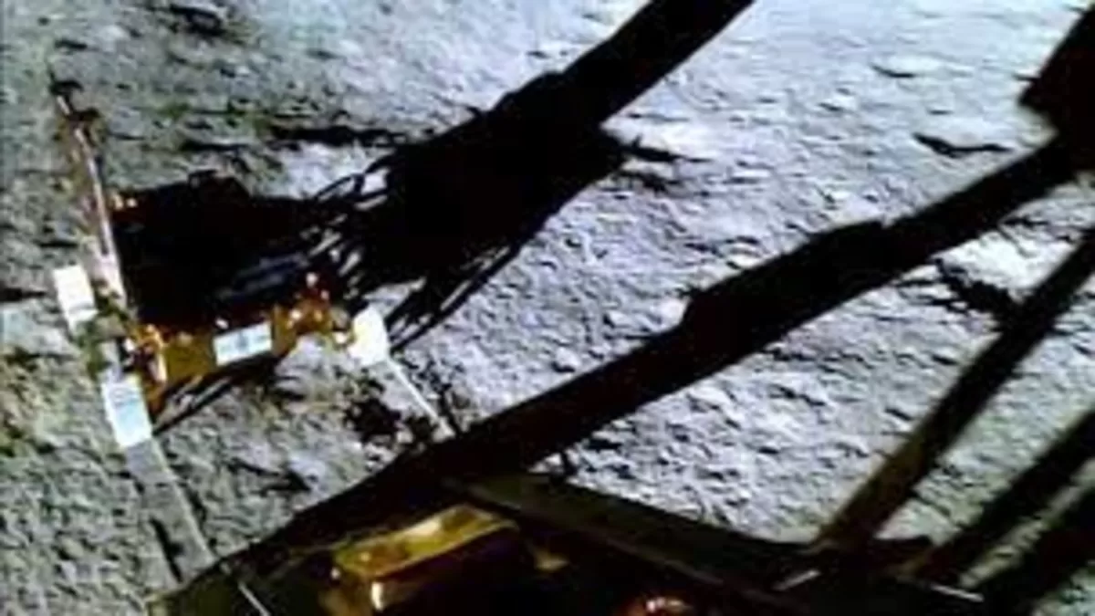 Breaking Lunar News: Chandrayaan-3 Discovers Sulphur on Moon's South Pole