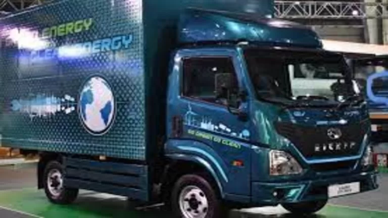 "Amazon's Green Commitment: 1,000 Electric Trucks from Eicher Motors for Eco-Friendly Deliveries"