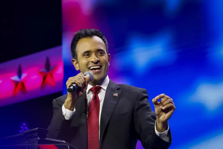 Unconventional Confidence: Vivek Ramaswamy's Rise in the Republican Debate