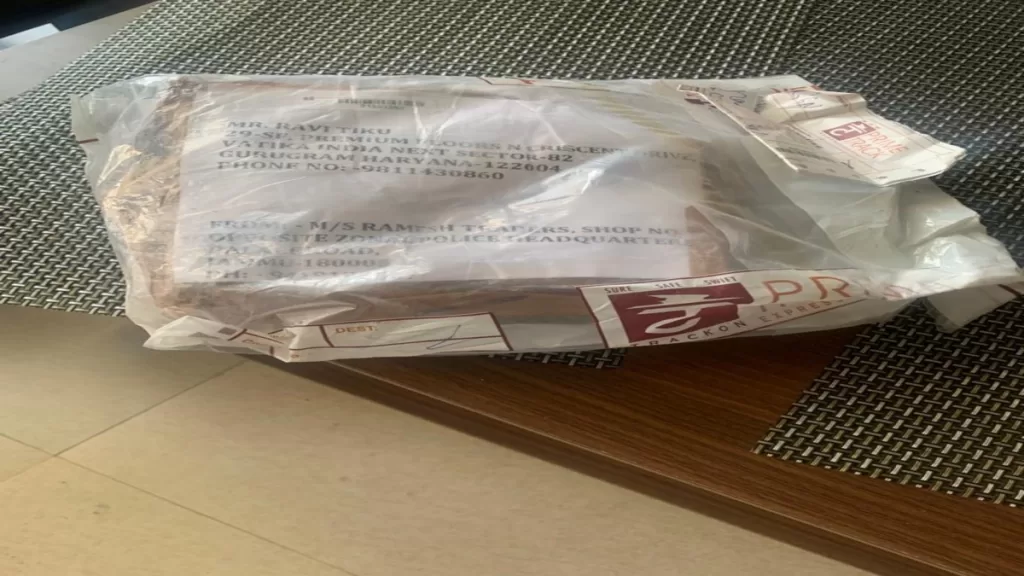 Courier Service Fiasco: How Parcel Select Turned Into a Week-Long Ordeal 📦🌟