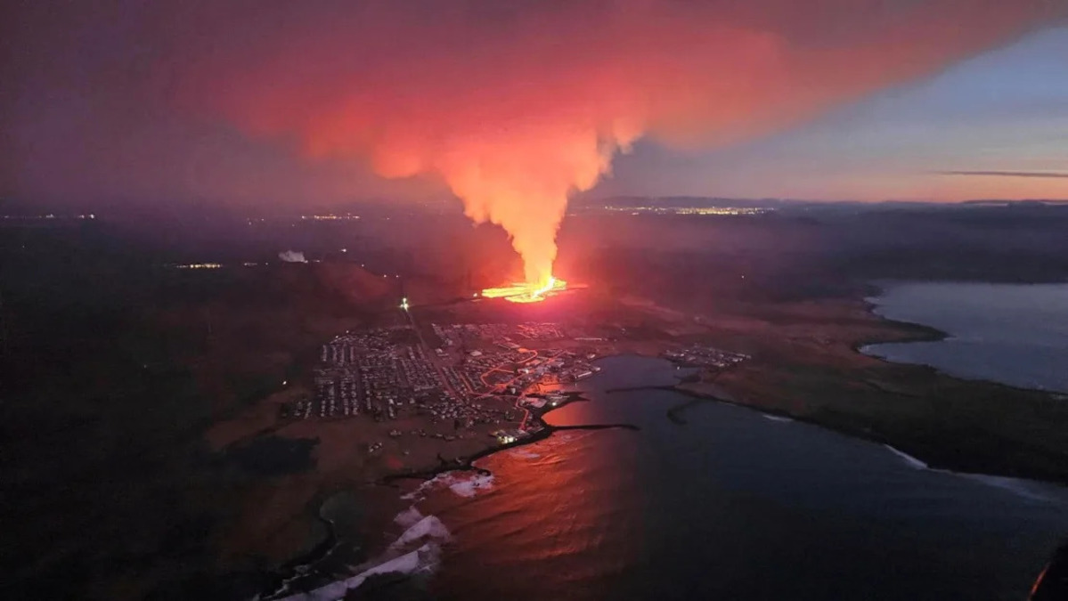 🌋 Evacuations and Eruptions: Iceland Faces Second Volcanic Crisis 🚨