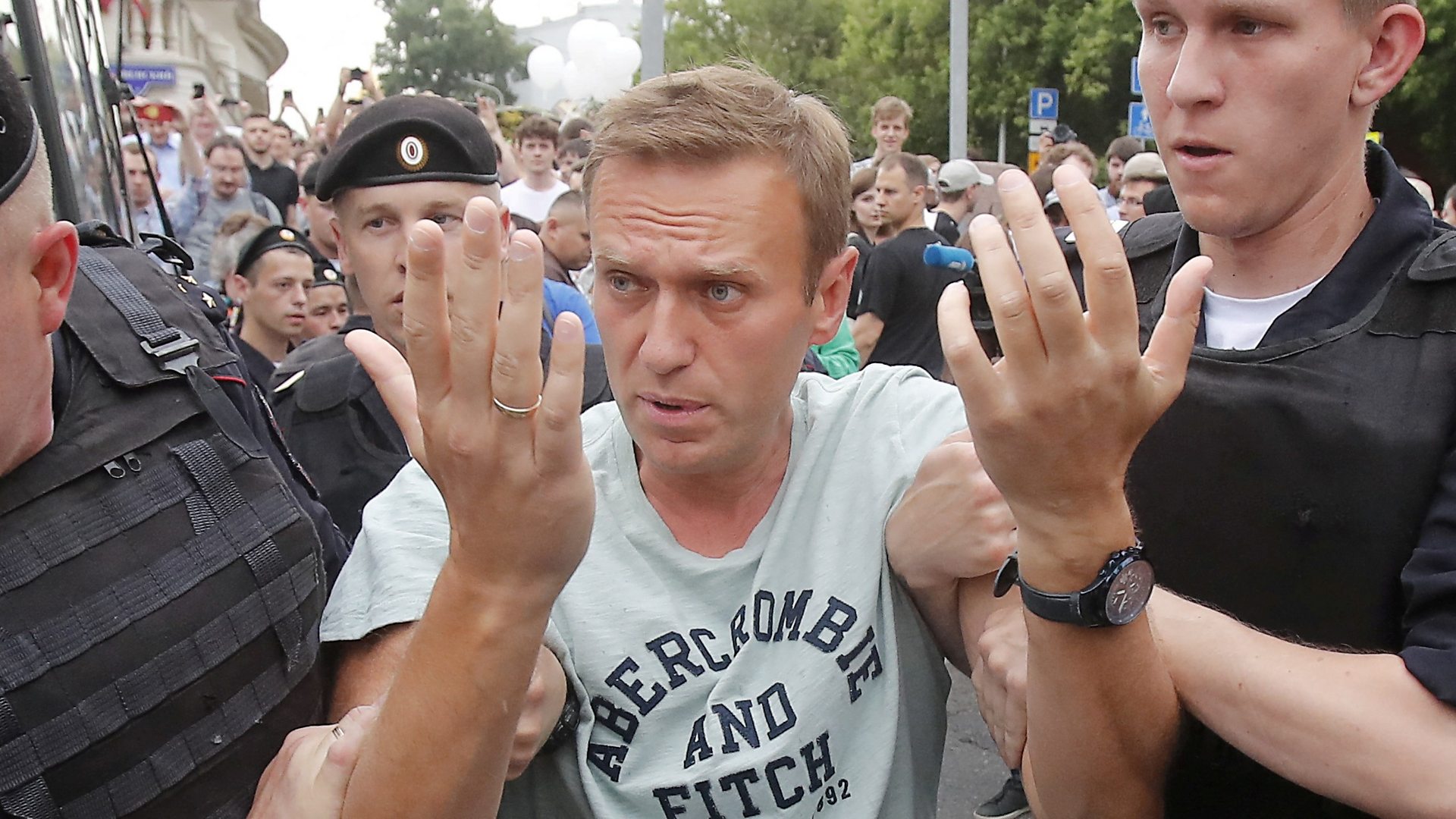 "Unveiling Navalny: Russia's Opposition Icon, Putin Critic, and Legacy of Defiance | Alexei Navalny News"