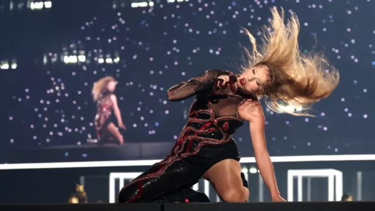 "Taylor Swift's Paris Performances: A Glimpse into her Latest Era Tour Setlist"