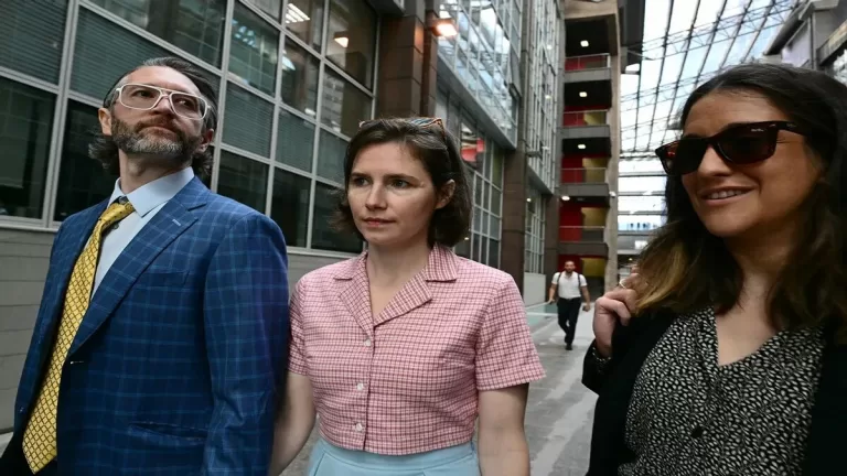 Amanda Knox Reconvicted in Slander Case