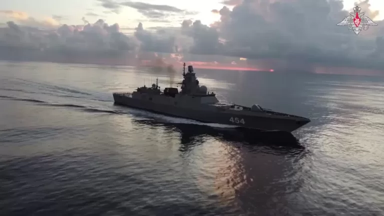 "Russian Warships Make a Statement in Havana Harbor Amid Rising Tensions"