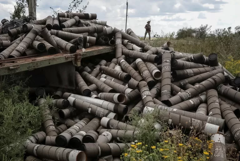 "Zelensky Declares Ukraine’s Growing Strength as Troops Destroy Key Russian Bridges"