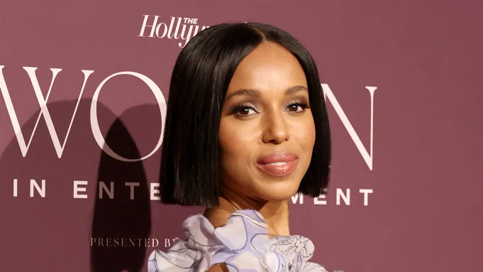 "Kerry Washington Takes the Stage at DNC 2024 with Star-Studded Hosts"