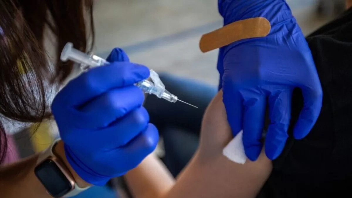 "FDA Approves First Self-Administered Flu Vaccine – A Game Changer for Flu Season Convenience!"